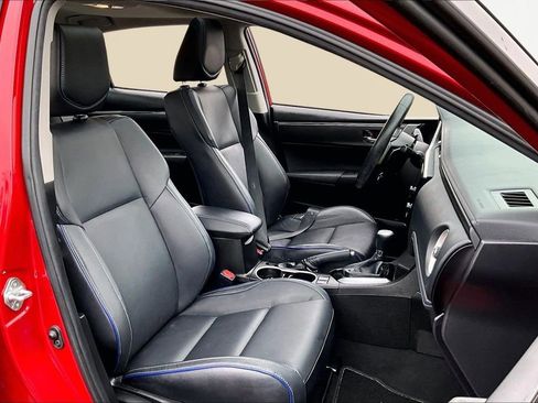 Used 2019 Toyota Corolla XSE image 22