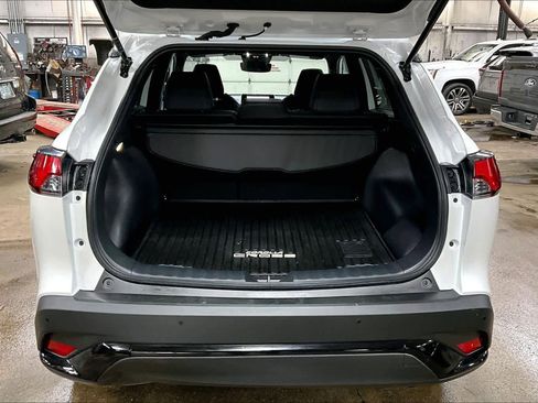 Certified 2025 Toyota Corolla Cross XSE image 30