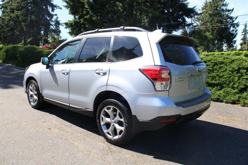Used 2017 Subaru Forester 2.5i Touring AWD/4WD image 4
