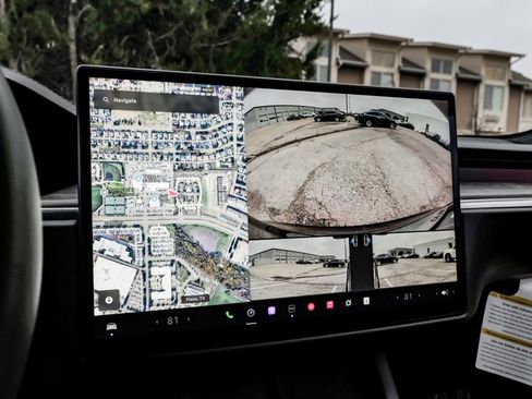 Used 2022 Tesla Model S Base image 21