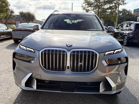 Used 2026 BMW X7 xDrive40i w/ Premium Package AWD/4WD image 8