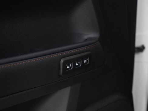 Used 2022 Toyota 4Runner Limited AWD/4WD image 22