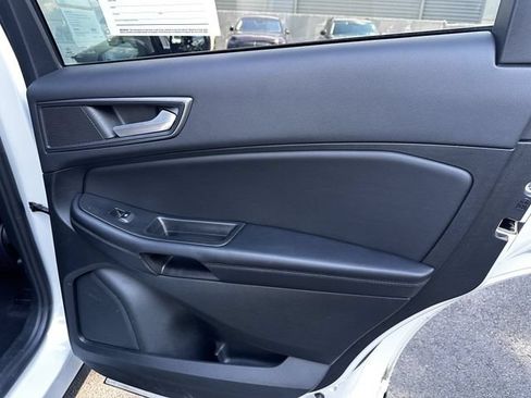 Certified 2023 Ford Edge SE w/ Black Appearance Package AWD/4WD image 40