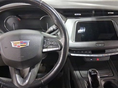 Used 2022 Cadillac XT4 Premium Luxury w/ Safety Alert Package image 12