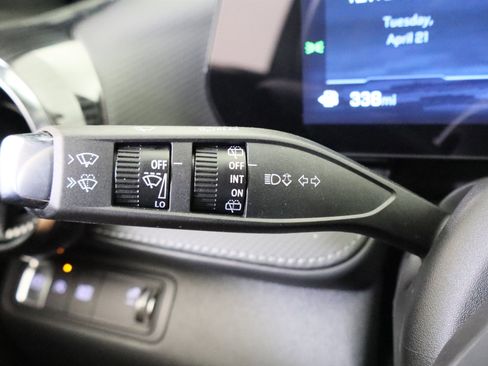 New 2026 Chevrolet Equinox LT w/ Safety and Technology Package FWD image 31