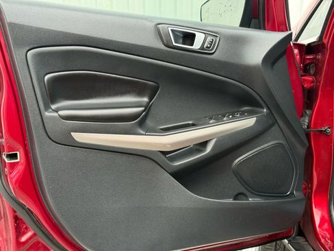 Used 2019 Ford EcoSport Titanium image 10