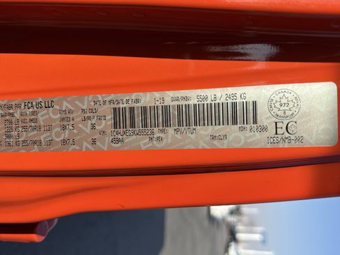 Used 2019 Jeep Wrangler Unlimited Sahara w/ Uconnect 4C Nav & Sound Group image 44