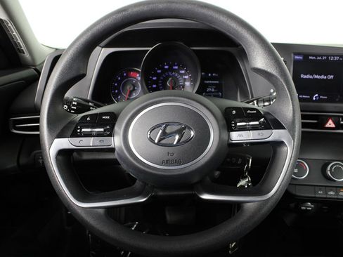 Certified 2023 Hyundai Elantra SE FWD image 25