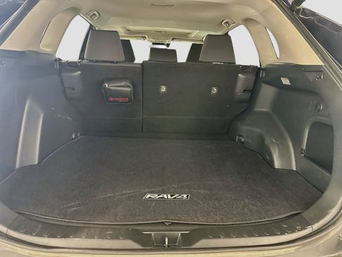 Used 2020 Toyota RAV4 XLE w/ Convenience Package AWD/4WD image 31