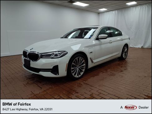 Used 2023 BMW 530e xDrive w/ Premium Package image 1