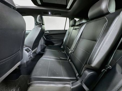 Used 2021 Volkswagen Tiguan SE FWD image 30