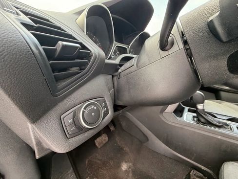 Used 2017 Ford Escape SE image 14