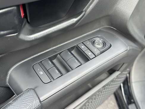 Used 2025 Toyota Tacoma SR5 image 24