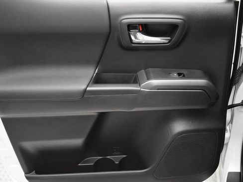 Used 2023 Toyota Tacoma TRD Sport AWD/4WD image 34
