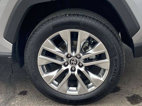 Used 2022 Toyota RAV4 Limited FWD image 29