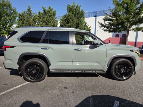 Used 2024 Toyota Sequoia Limited AWD/4WD image 5