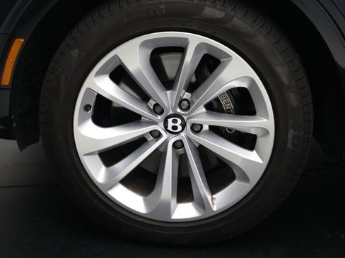Certified 2024 Bentley Bentayga Extended Wheelbase AWD/4WD image 16