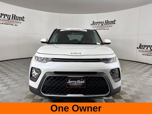 Used 2022 Kia Soul LX FWD image 3