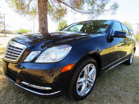 Used 2011 Mercedes-Benz E 550 Sport image 2
