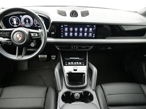 Certified 2025 Porsche Cayenne S AWD/4WD image 6