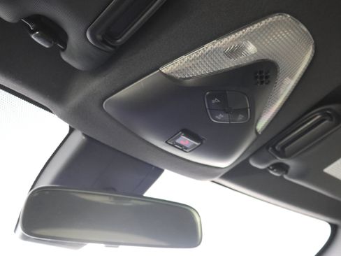 Used 2020 Toyota C-HR XLE FWD image 12