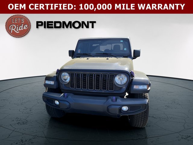 Used 2024 Jeep Gladiator Sport AWD/4WD image 2