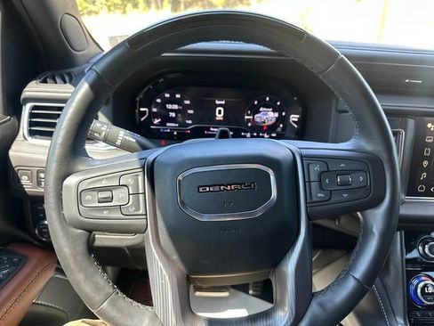 Used 2023 GMC Yukon XL Denali Ultimate image 14