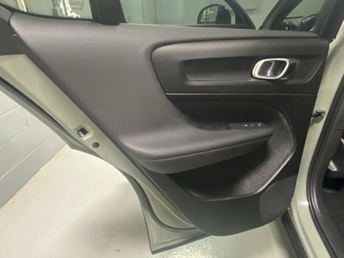 Certified 2023 Volvo C40 P8 Recharge Ultimate w/ Protection Package Premier image 7