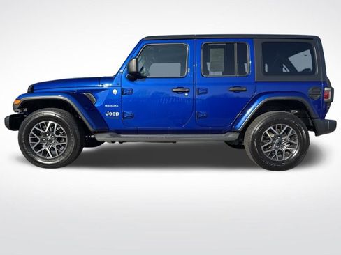 Used 2019 Jeep Wrangler Unlimited Sahara image 7