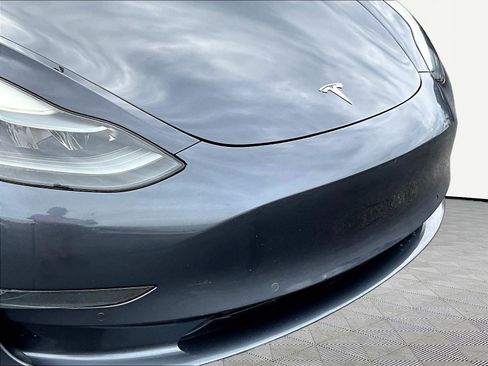 Used 2022 Tesla Model 3 Long Range AWD/4WD image 32
