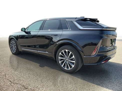Used 2024 Cadillac Lyriq Sport w/ LPO, Floor Liner Package AWD/4WD image 3