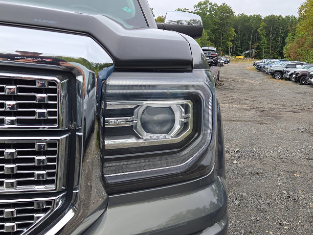 Used 2017 GMC Sierra 1500 Denali w/ Denali Ultimate Package AWD/4WD image 28
