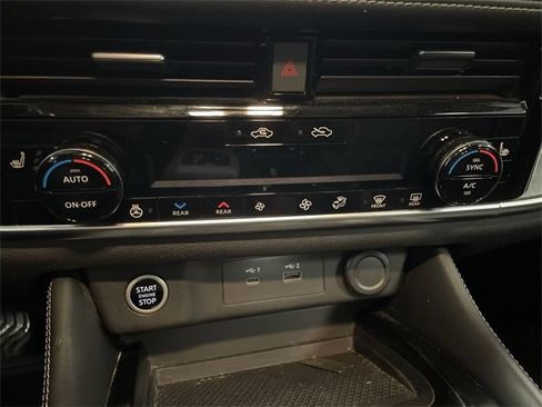 Used 2021 Nissan Rogue SL w/ Premium Package image 18