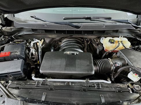 Used 2024 Chevrolet Tahoe LT image 33