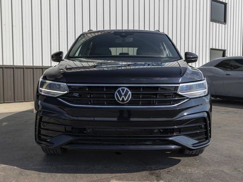 Used 2022 Volkswagen Tiguan SE R-Line image 5