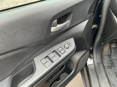 Used 2016 Honda CR-V LX image 21