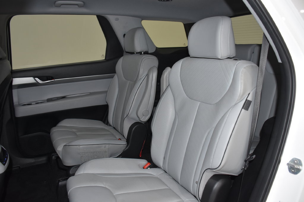 Used 2025 Hyundai Palisade SEL FWD image 31