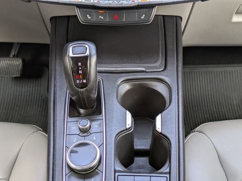 Used 2019 Cadillac XT4 Luxury w/ Cold Weather Package image 19