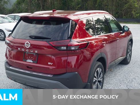 Used 2021 Nissan Rogue SV w/ Premium Package FWD image 3