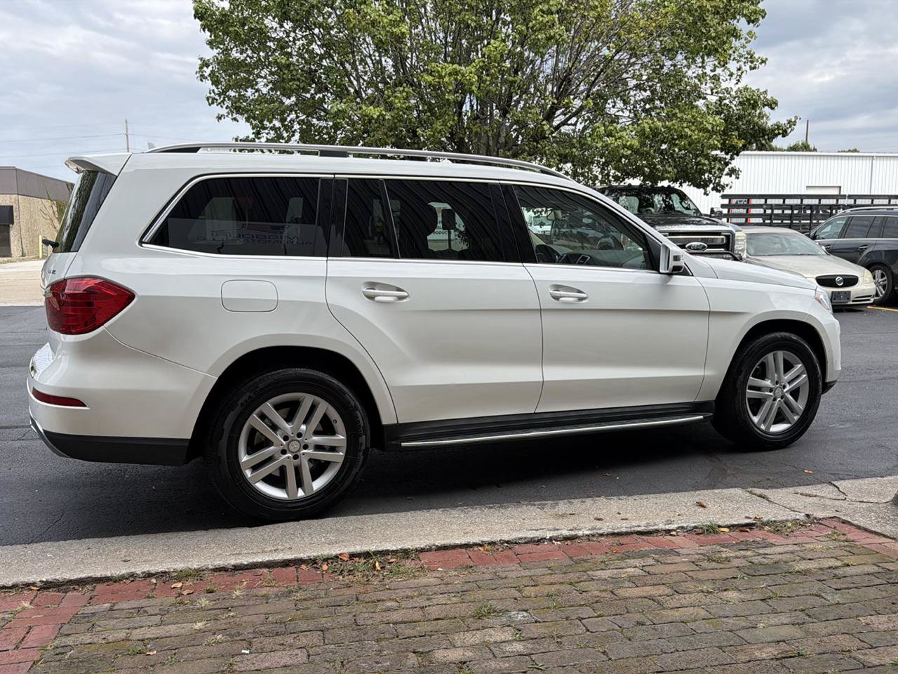 Used 2015 Mercedes-Benz GL 450 4MATIC image 8