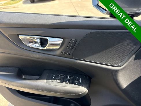 Used 2019 Volvo S60 T6 Momentum w/ Premium Package AWD/4WD image 15