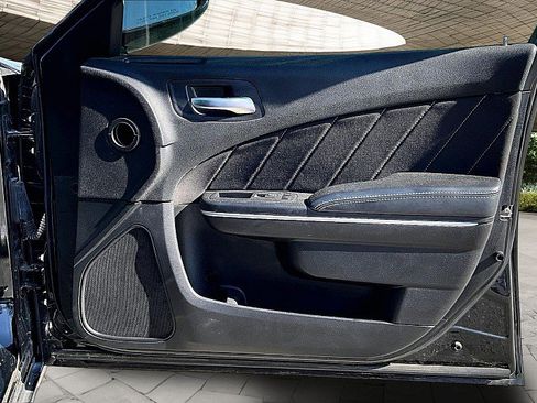 Used 2020 Dodge Charger SXT image 18