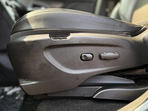 Used 2018 Buick Encore Preferred FWD image 39