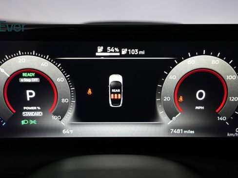 Used 2024 Nissan Ariya AWD image 7