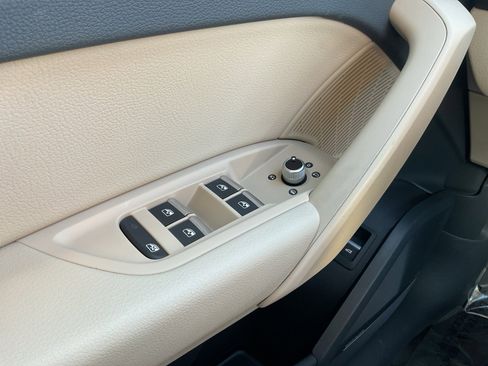 Used 2018 Audi Q5 2.0T Premium Plus w/ Premium Plus Package image 24