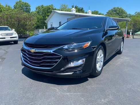 Used 2022 Chevrolet Malibu LT FWD image 1