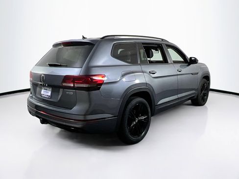Used 2022 Volkswagen Atlas SEL R-Line image 5