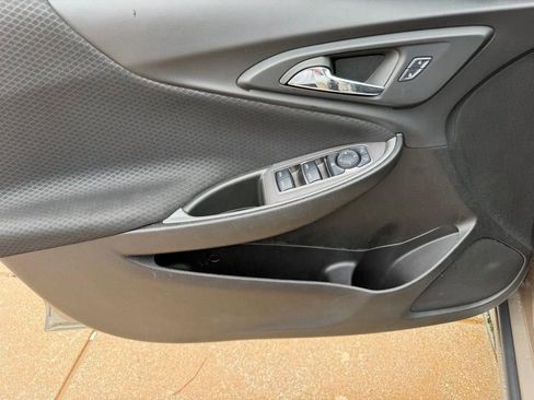 Used 2025 Chevrolet Malibu LT FWD image 13