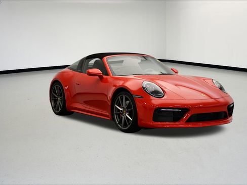 Used 2021 Porsche 911 Targa 4S Heritage Design image 9