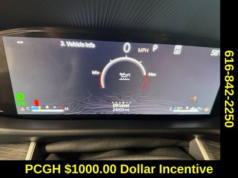 Used 2024 Jeep Wagoneer L Series III w/ Premium Group I image 3